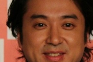 ムロツヨシ、まるで女優　完璧メイクのインスタに「抱けるわ...」