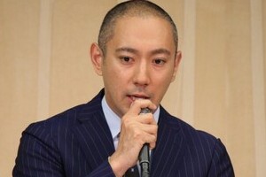 小林麻央、顎にがん転移　海老蔵「日々戦ってる」