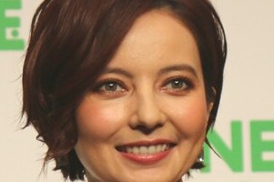 ベッキーも綾部「帰国」話に参戦　「自称俳優さん」「今日本にいるらしい」