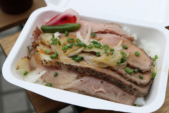 新製品のパストラミ丼
