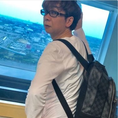 「妻に浮気を疑われた」(写真は山寺さんのツイッターより)