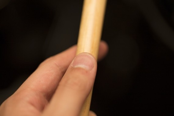 太鼓ゲームのばちで30回叩いた(写真はイメージ)