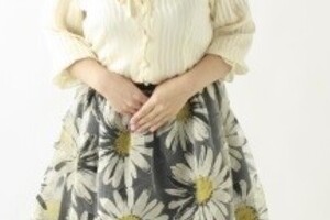 イモトの美貌に珍獣もビックリ　清楚写真に「誰だこのお嬢さん!?」