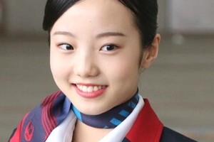 本田真凜＆メドベージェワが衝撃写真　夏の装いに「かわいすぎ」