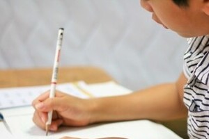 「ZERO」村尾信尚キャスターは「神様だ！」 「夏休みは宿題要らない」発言に子供たちが歓喜