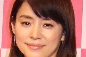 石田ゆり子が超絶Y字　「バレリーナみたい」「凄すぎ」インスタ騒然