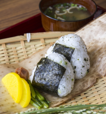 漬け物とみそ汁は日本人の定番だが