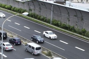 「あおり運転」危険ドライバー　対処はどうしたらいいか