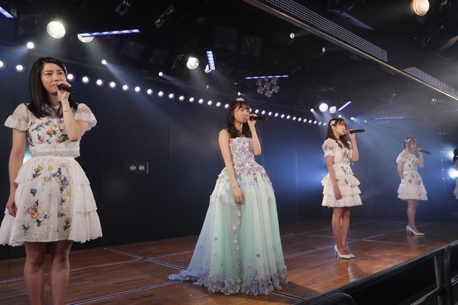 東京の卒業公演でパフォーマンスする木崎ゆりあさん　（c）AKS