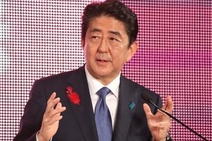 党首討論「モリ・カケ」で「場外戦」　朝日・毎日の追及を産経は「会場失笑」「仮定で反省要求」