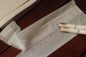 アイコスの吸い殻をテーブルに置いて帰った！飲食店は「全面禁煙」に　ネットで賛否激論