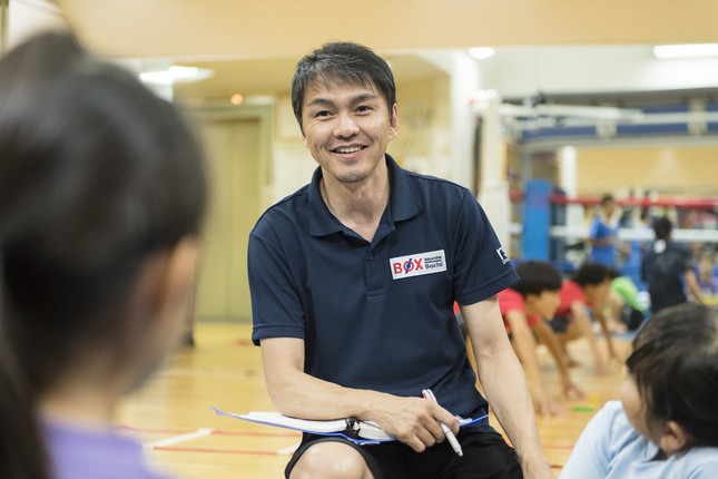 子どもたちを指導する飯田さん（写真は飯田さんより提供）
