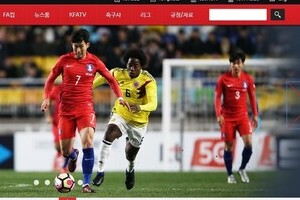 差別ポーズ「被害」の韓国サッカー選手　自身の行為でブーメラン