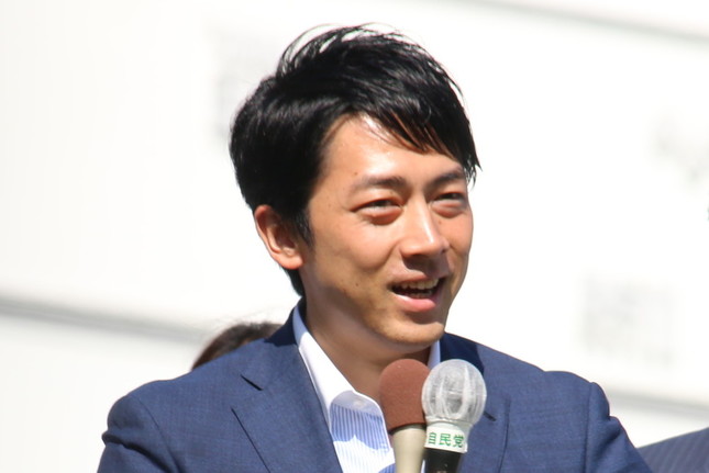 自民党の小泉進次郎・筆頭副幹事長は野党の質問通告の遅さを問題視した（2017年10月撮影）