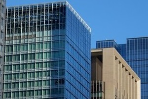 「支店長ポストが減る」と不満　メガバンク改革と「縮小均衡」論