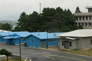 「深い夜、甘い夜、皆さんとの幸福を夢見るミンジです」　北朝鮮兵の亡命誘う「拡声器放送」の中味とは