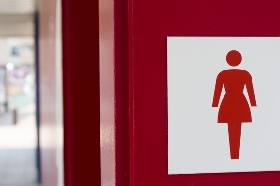 トイレの順番を譲れますか？(写真はイメージ)