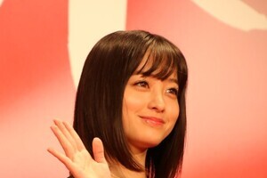 橋本環奈がついに公式インスタ開設　70万フォロワーの偽アカウントを放っておけず