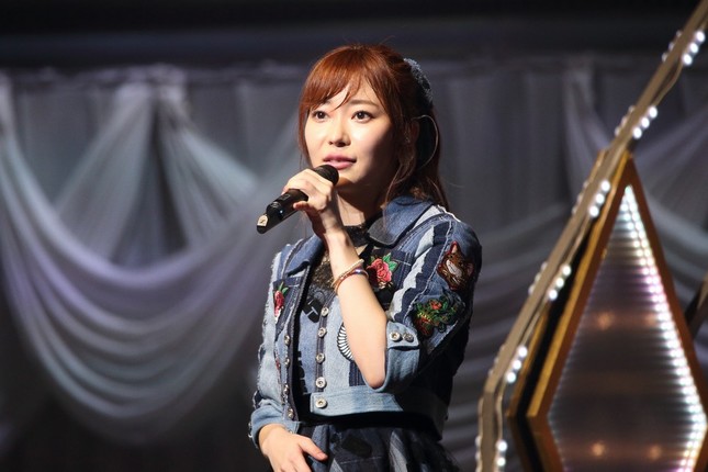 神妙な表情で「私、指原莉乃は…HKT48を…」と「迫真の演技」
