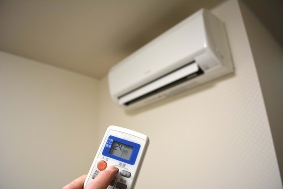 「空調温度の低め設定」も重要
