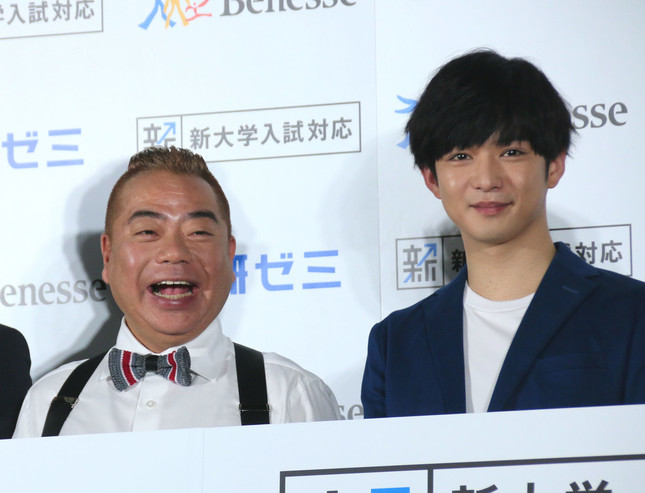 出川哲朗さんと千葉雄大さん（写真は2018年2月5日撮影）
