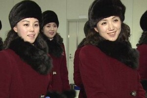 北朝鮮「ほほえみ外交」に手を貸している？　「美女応援団」過熱報道は「トイレ」まで