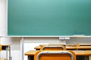 「17時に帰宅」若い教師へ苦言...に「違和感」　新聞投書＆「ブラック」回答が物議