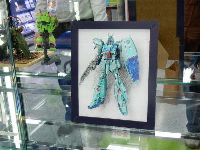 額に飾った状態で斜めから撮ったもの（写真提供：今日（＠kyo512a）さん）