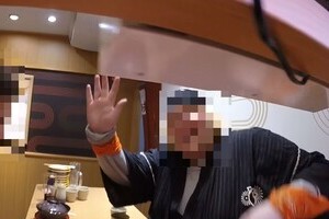 米YouTuber、今度はスシローで迷惑動画　回転寿司レールにカメラ置き無断撮影...