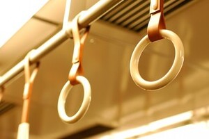 「触らない痴漢」も検挙の対象に！　元鉄道警察隊長の解説に驚きの声