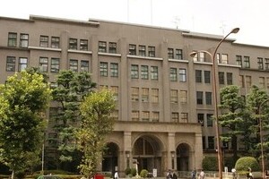 「福田財務次官のセクハラ音源」公開　週刊新潮が流した「抱きしめていい？」の声の主