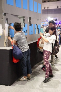 破壊、破壊、また破壊（J-CAST撮影、一部加工）