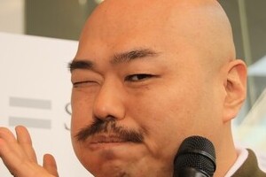 クロちゃん、新幹線の座席を倒して炎上　「後ろの人に迷惑」批判噴出で本人反論