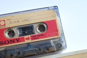 「オートリバース」がラジカセから消えた　メーカー明かす「年々厳しくなる」事情