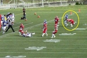 日大学長の会見に闖入女性　「お前らがしっかりしないから」