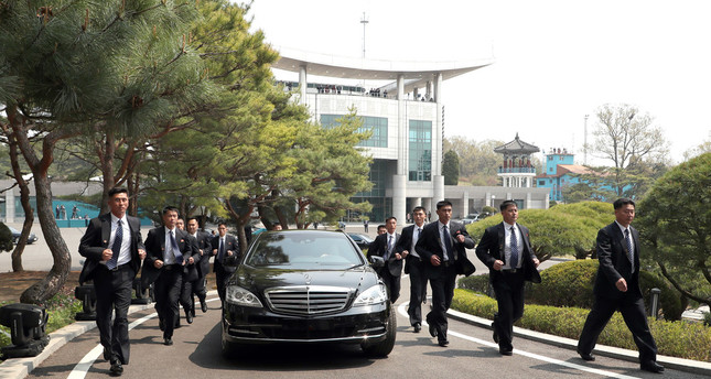 南北首脳会談では「12人組」が注目を集めた。米朝首脳会談でも登場するのか（韓国政府ウェブサイトから）