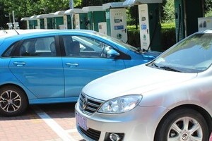 中国電池メーカーのマンモスCATL　　上場時価2兆円でも残る不安