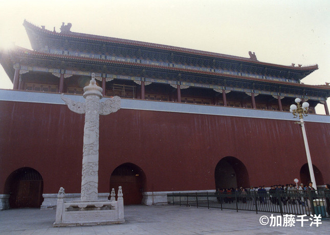 天安門の裏側　　　　　　　　　　　　　　　　　　　　　　　　　　　　　　　　　　　　　　