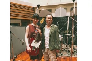 のん、スタジオで近田春夫とツーショット　新曲の録音か