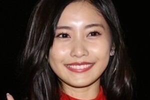 佐野ひなこ、Tik Tokでリズミカルに一瞬で着替え　「かわいすぎwww」