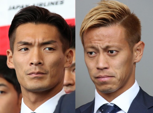 槙野智章選手（左）と本田圭佑選手