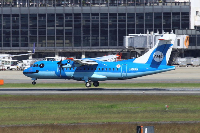 天草エアラインのATR42-600型機。この1機で1日に10区間運航している