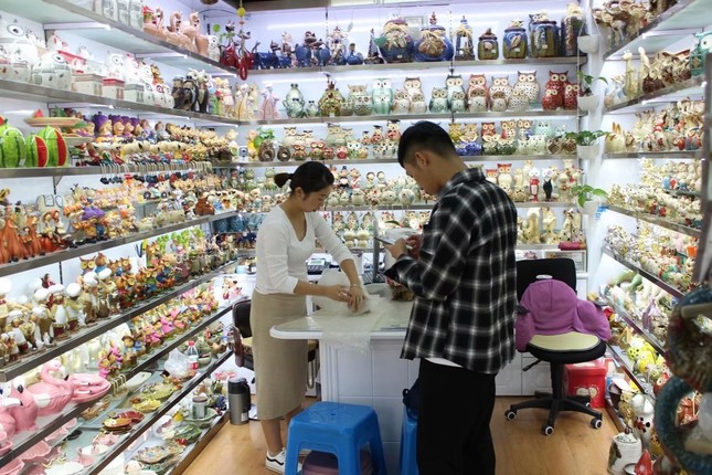 世界中から日用雑貨バイヤーが集まる浙江省義烏市の市場。対米関係悪化の影響を受けている