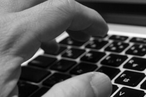 ニッカ関連会社の部長が差別的ツイート　削除のうえ、会社側「厳正に対処したい」