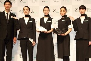 LCC「ZIPAIR」が、スニーカーを制服にした理由　革靴・パンプスの「常識」を捨てた