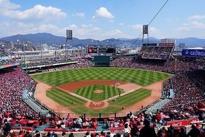 広島不調で「転売ヤー」に打撃？　公式戦はプラチナチケットだが...