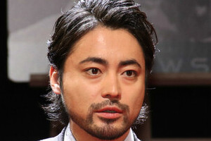 山田孝之、世の男子に「強く生きろ」とエール　2枚の自撮り写真が「怖い」、「現実って、ツライ」