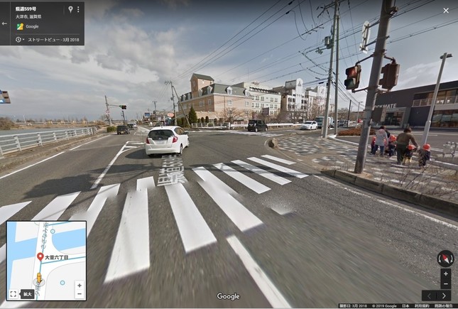 事故現場の「Googleマップ」のストリートビュー画像。信号を待つ園児と保育士と見られる人々が写っていることにも注目が集まった