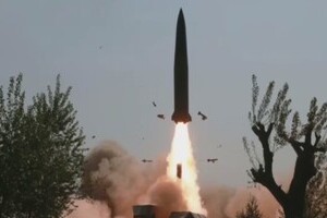 北朝鮮「飛翔体」の正体は？　弾道ミサイル、長距離打撃手段、新型兵器...割れる見解