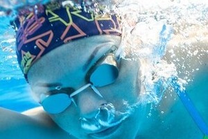 シンクロ、今の略称は「AS（エーエス）」　いまだに何だかピンと来ない...